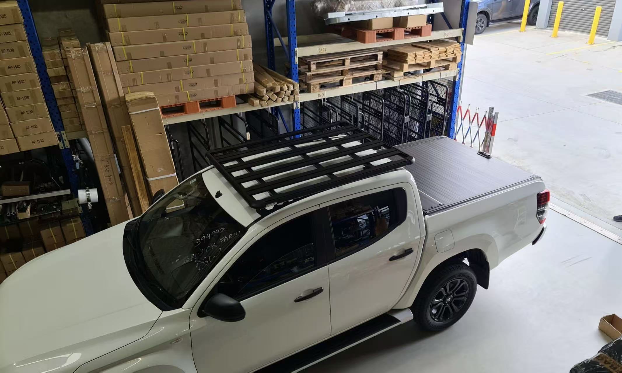 Manual Roller Cover & Roof Platform for Ford Ranger 2022Next gen--2026